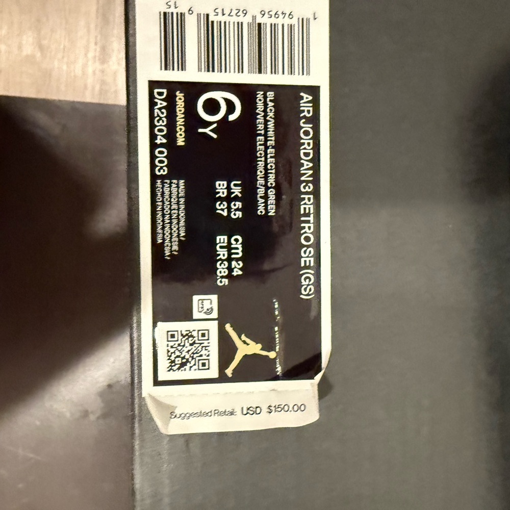 Women’s Air Jordan Retro 3 ‘Electric Green’ - Picture 5 of 5